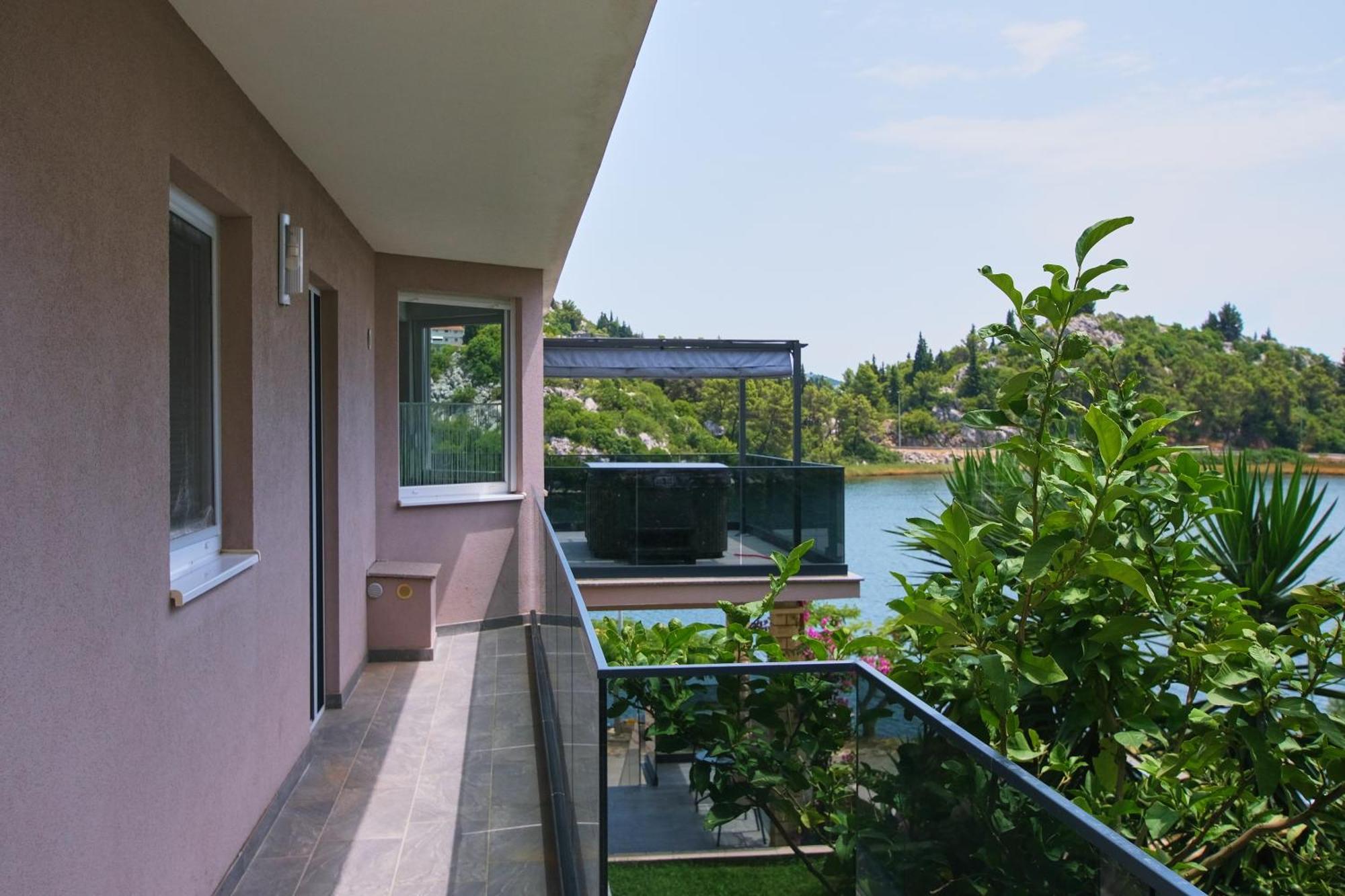 Roso Apartment Ploce  Bagian luar foto